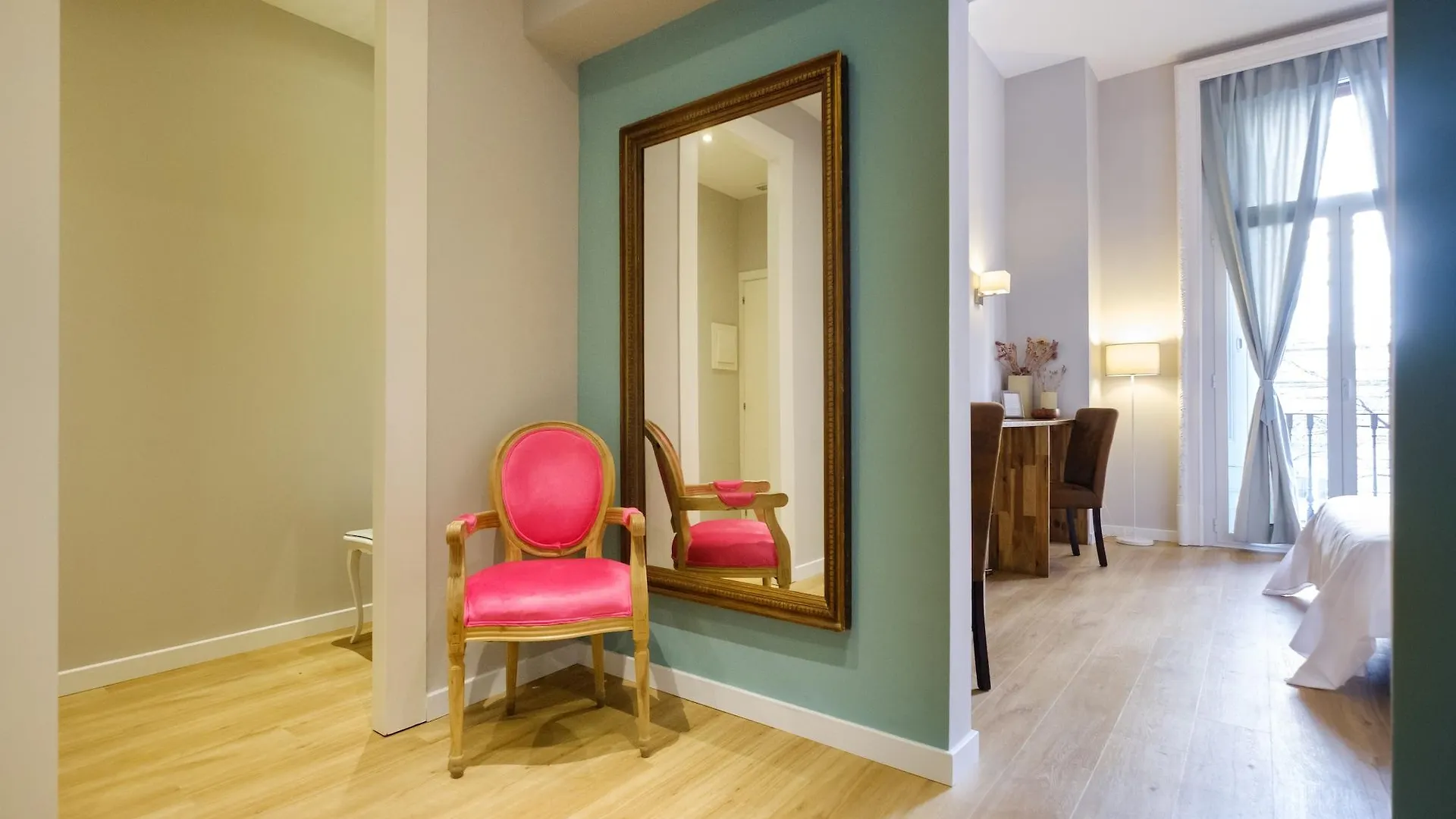** Guest house Violeta Boutique Hotel Barcelona Spain